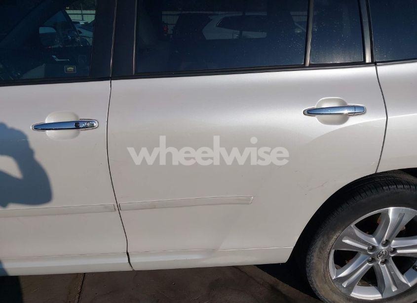 Photo 21 of 2010 Toyota Highlander LIMITED V6 (VIN 5TDYK3EH1AS020009)