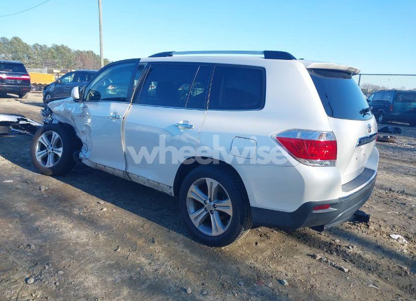 Photo 3 of 2013 Toyota Highlander LIMITED V6 (VIN 5TDYK3EH1DS093143)