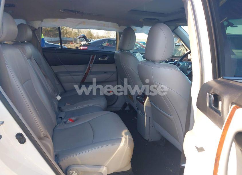 Photo 8 of 2013 Toyota Highlander LIMITED V6 (VIN 5TDYK3EH1DS093143)