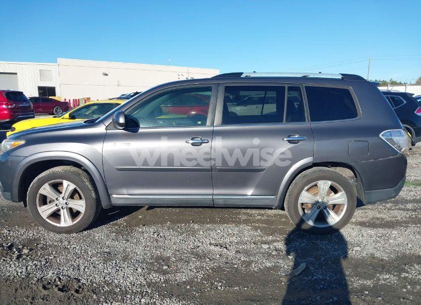 Photo 14 of 2013 Toyota Highlander LIMITED V6 (VIN 5TDYK3EH1DS097466)