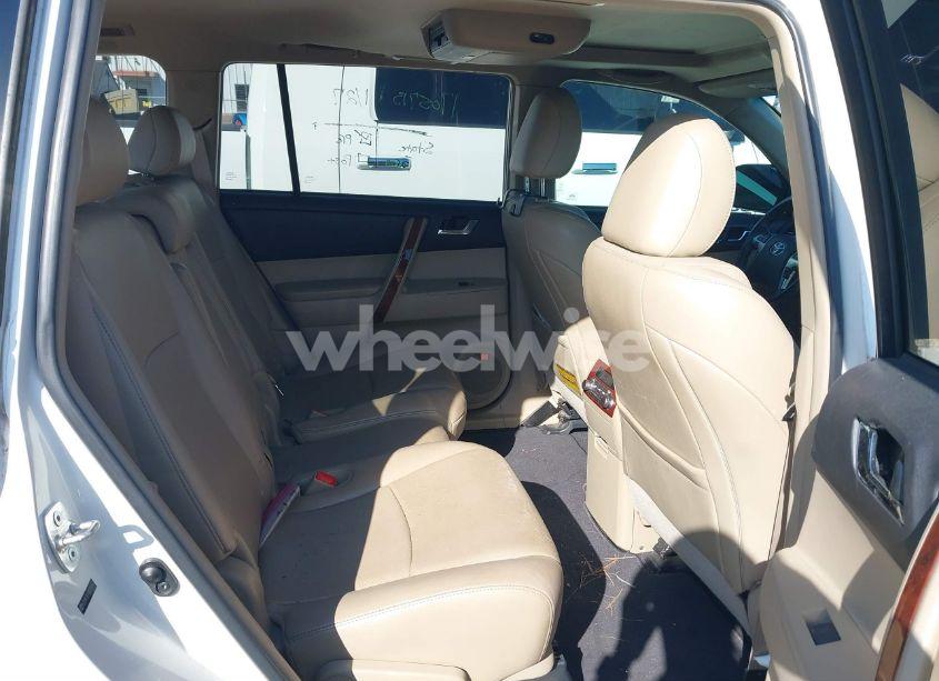 Photo 8 of 2013 Toyota Highlander LIMITED V6 (VIN 5TDYK3EH1DS100561)