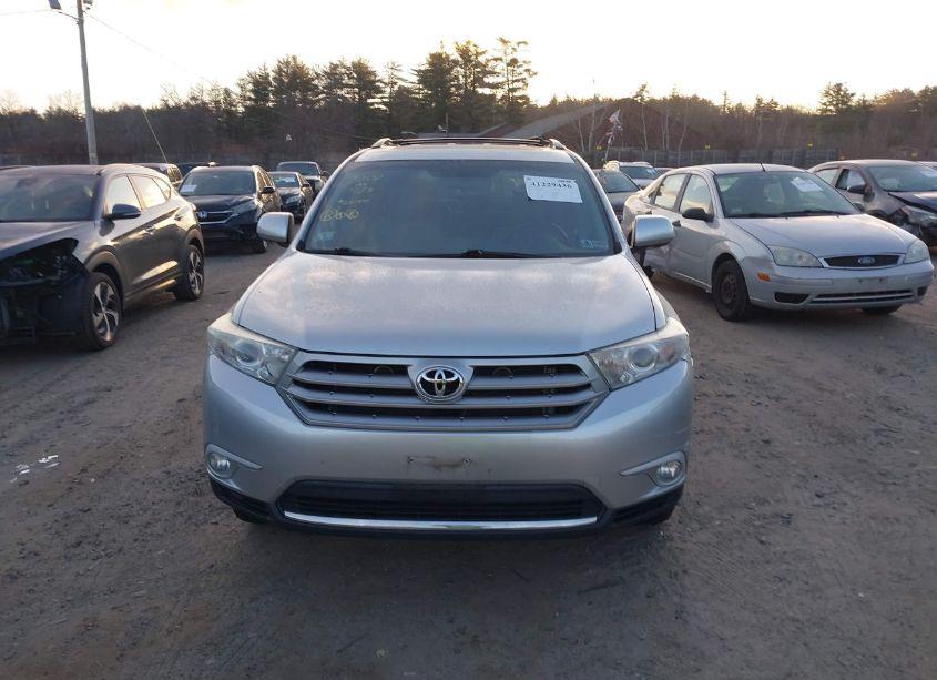 Photo 12 of 2013 Toyota Highlander LIMITED V6 (VIN 5TDYK3EH1DS138016)