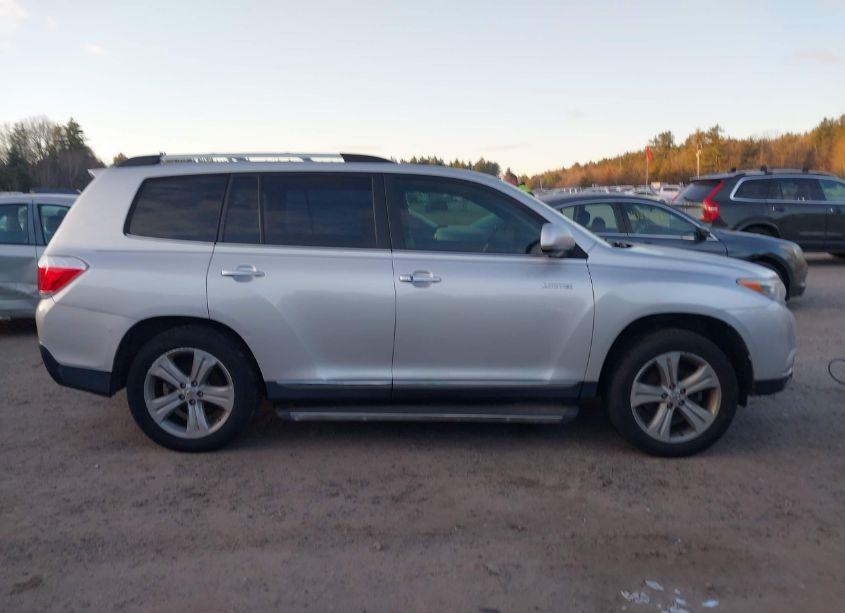 Photo 13 of 2013 Toyota Highlander LIMITED V6 (VIN 5TDYK3EH1DS138016)