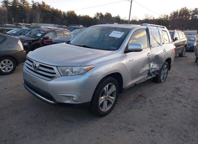 Photo 2 of 2013 Toyota Highlander LIMITED V6 (VIN 5TDYK3EH1DS138016)