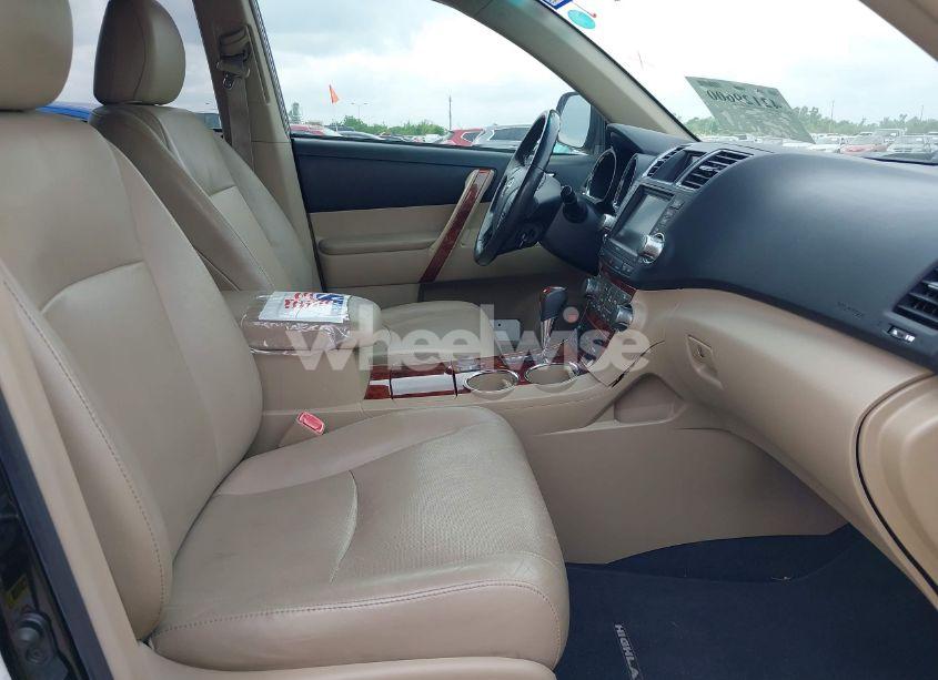 Photo 5 of 2012 Toyota Highlander LIMITED V6 (VIN 5TDYK3EH2CS055757)