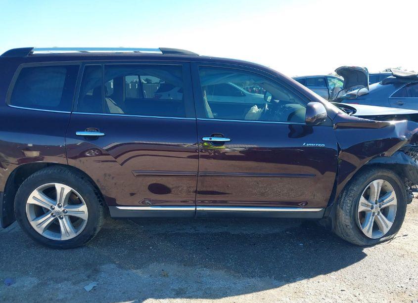 Photo 13 of 2013 Toyota Highlander LIMITED V6 (VIN 5TDYK3EH3DS116051)