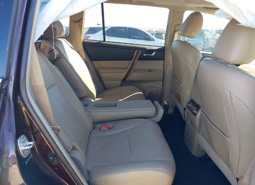 Photo 8 of 2013 Toyota Highlander LIMITED V6 (VIN 5TDYK3EH3DS116051)