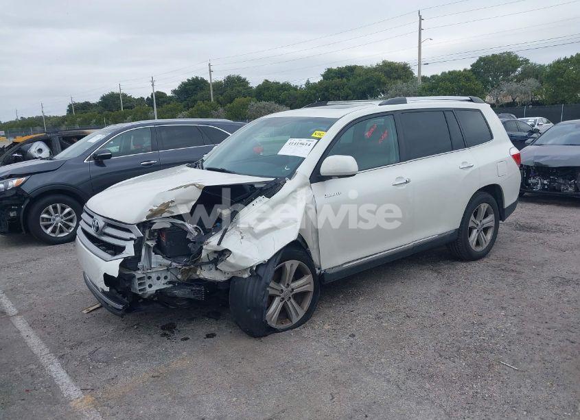 Photo 2 of 2013 Toyota Highlander LIMITED V6 (VIN 5TDYK3EH3DS118446)