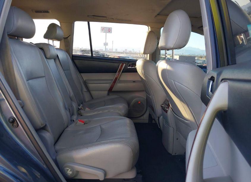 Photo 8 of 2013 Toyota Highlander LIMITED V6 (VIN 5TDYK3EH3DS119676)
