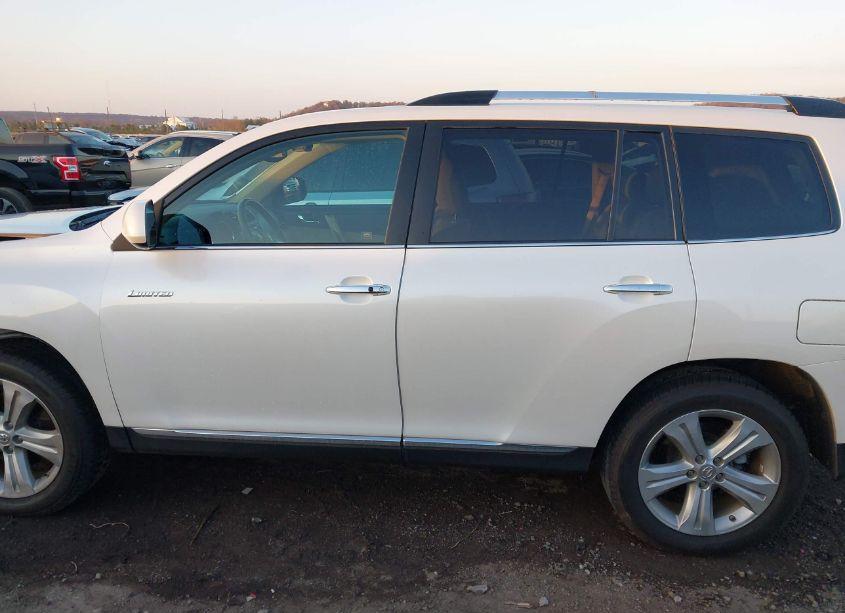 Photo 15 of 2013 Toyota Highlander LIMITED V6 (VIN 5TDYK3EH3DS124781)