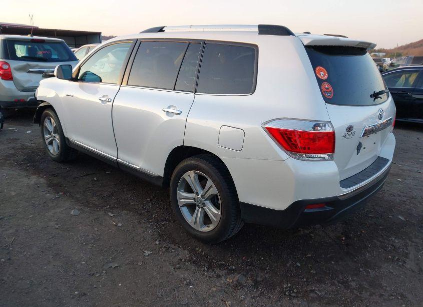 Photo 3 of 2013 Toyota Highlander LIMITED V6 (VIN 5TDYK3EH3DS124781)