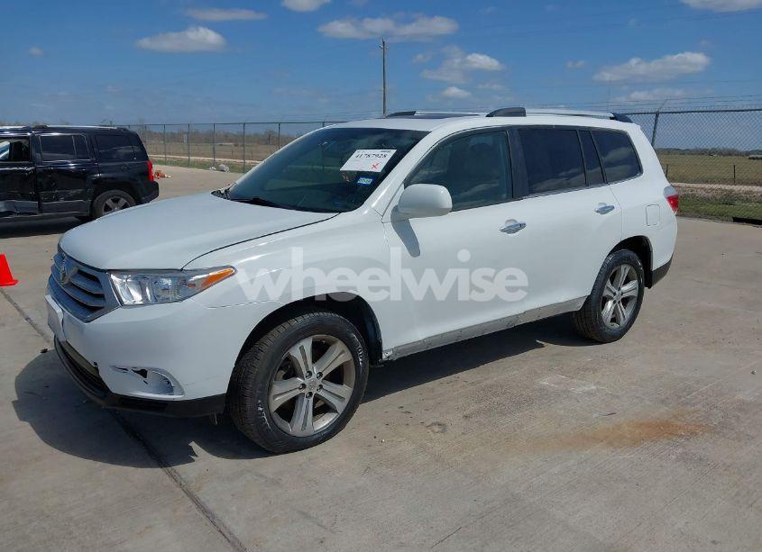 Photo 2 of 2011 Toyota Highlander LIMITED V6 (VIN 5TDYK3EH4BS049750)