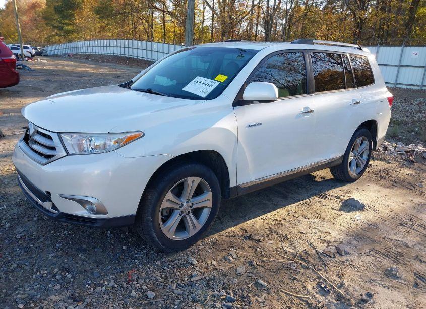 Photo 2 of 2013 Toyota Highlander LIMITED V6 (VIN 5TDYK3EH4DS128001)
