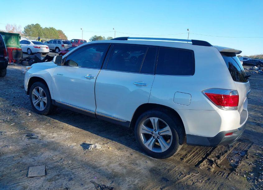 Photo 3 of 2013 Toyota Highlander LIMITED V6 (VIN 5TDYK3EH4DS128001)
