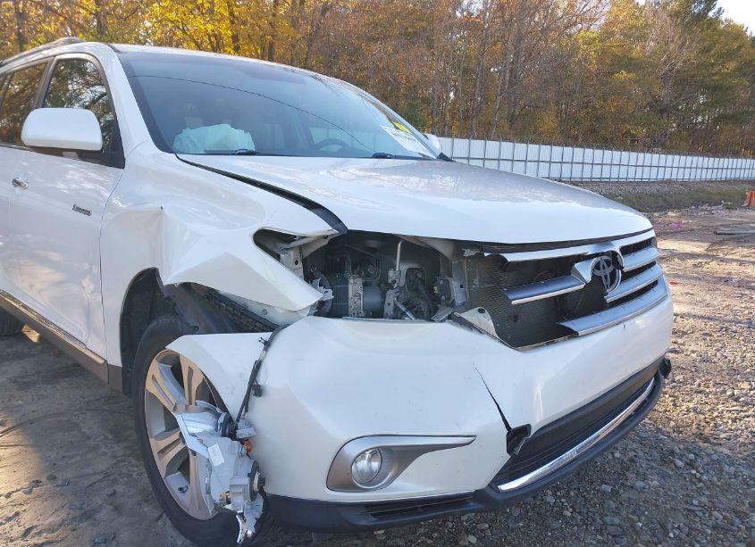 Photo 6 of 2013 Toyota Highlander LIMITED V6 (VIN 5TDYK3EH4DS128001)