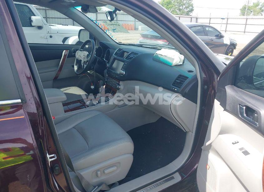 Photo 5 of 2012 Toyota Highlander LIMITED V6 (VIN 5TDYK3EH5CS072729)