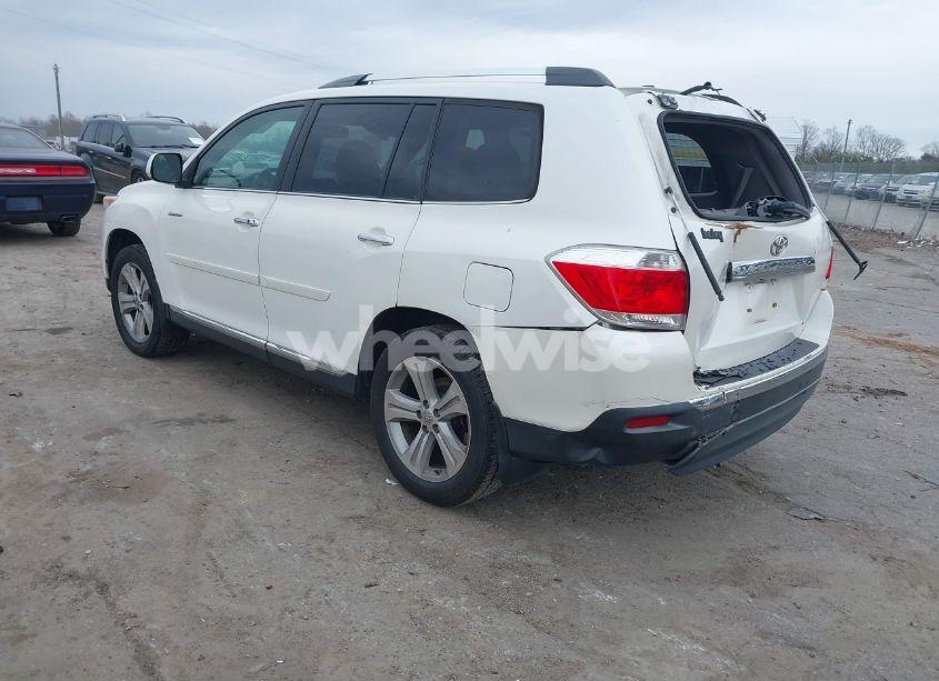 Photo 3 of 2013 Toyota Highlander LIMITED V6 (VIN 5TDYK3EH5DS115869)