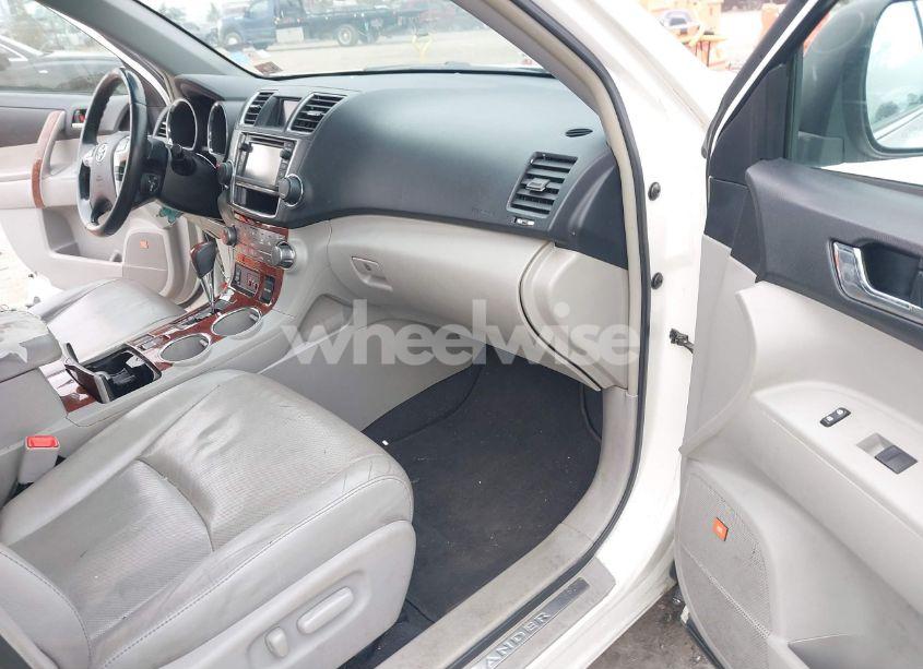 Photo 5 of 2013 Toyota Highlander LIMITED V6 (VIN 5TDYK3EH5DS115869)