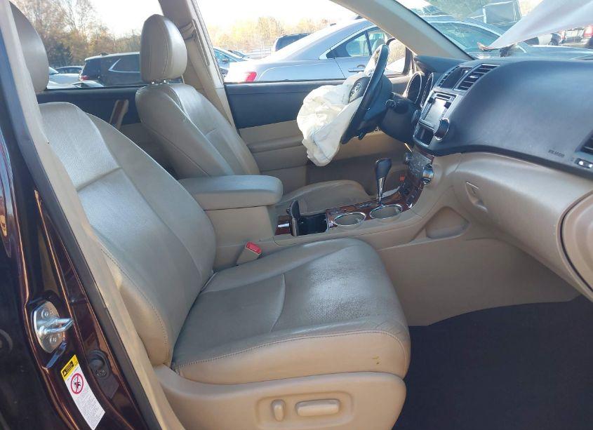 Photo 5 of 2013 Toyota Highlander LIMITED V6 (VIN 5TDYK3EH5DS133854)