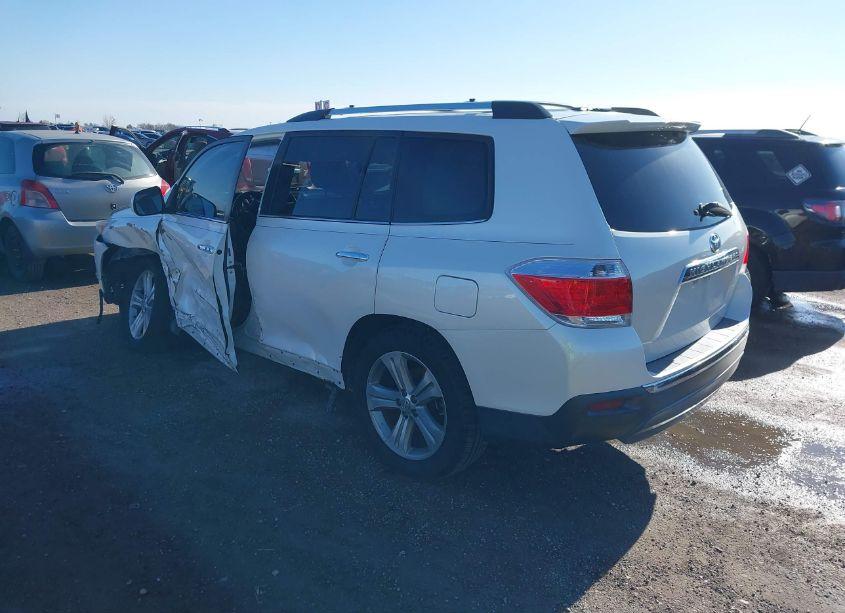 Photo 3 of 2013 Toyota Highlander LIMITED V6 (VIN 5TDYK3EH5DS136804)