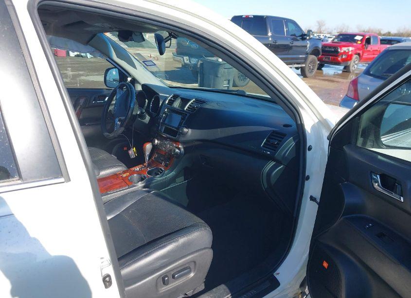 Photo 5 of 2013 Toyota Highlander LIMITED V6 (VIN 5TDYK3EH5DS136804)