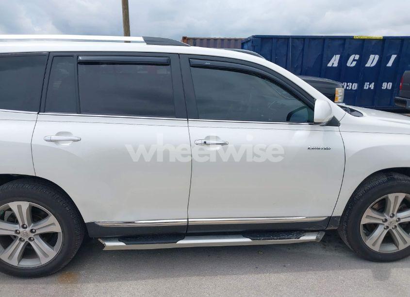 Photo 13 of 2011 Toyota Highlander LIMITED V6 (VIN 5TDYK3EH6BS048213)