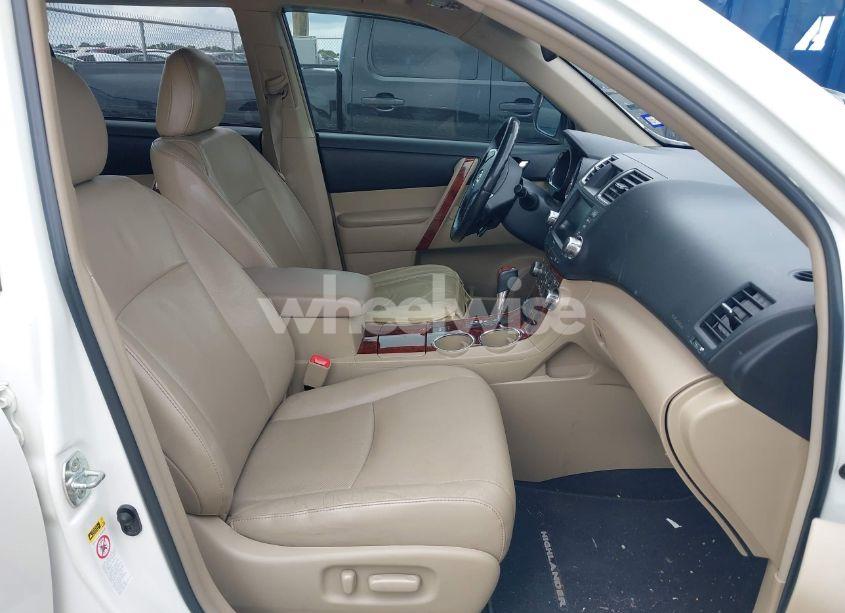 Photo 5 of 2011 Toyota Highlander LIMITED V6 (VIN 5TDYK3EH6BS048213)