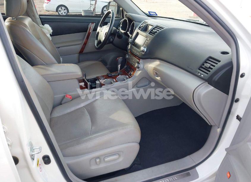 Photo 5 of 2012 Toyota Highlander LIMITED V6 (VIN 5TDYK3EH6CS067426)