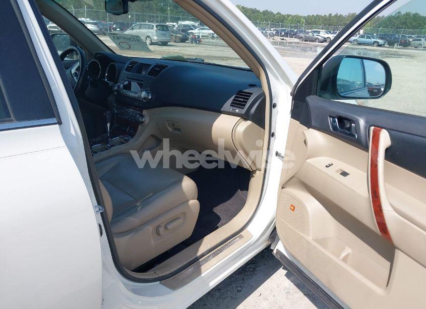 Photo 5 of 2012 Toyota Highlander LIMITED V6 (VIN 5TDYK3EH6CS067765)