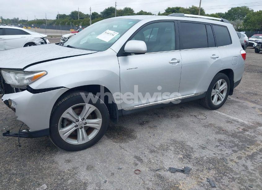 Photo 2 of 2012 Toyota Highlander LIMITED V6 (VIN 5TDYK3EH6CS068298)