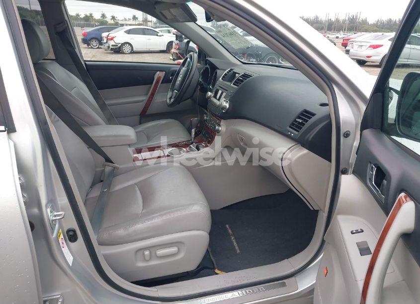 Photo 5 of 2012 Toyota Highlander LIMITED V6 (VIN 5TDYK3EH6CS068298)