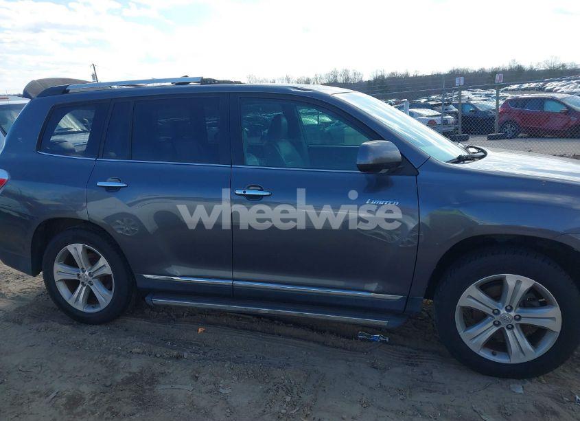 Photo 14 of 2013 Toyota Highlander LIMITED V6 (VIN 5TDYK3EH6DS116853)