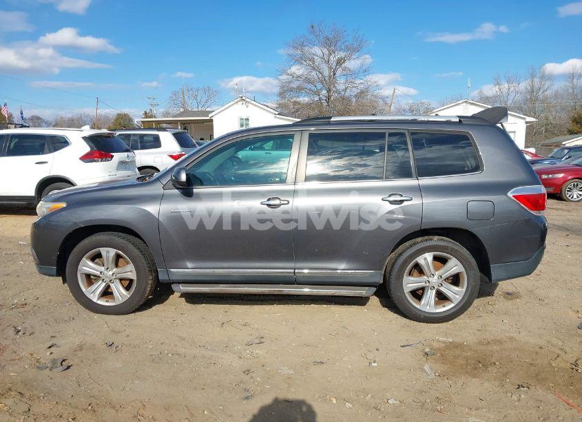 Photo 15 of 2013 Toyota Highlander LIMITED V6 (VIN 5TDYK3EH6DS116853)