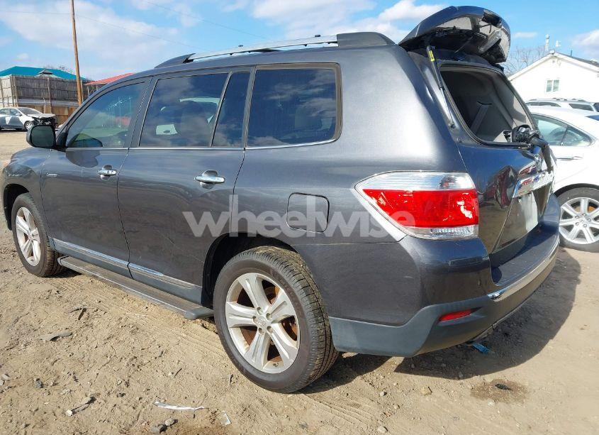 Photo 3 of 2013 Toyota Highlander LIMITED V6 (VIN 5TDYK3EH6DS116853)