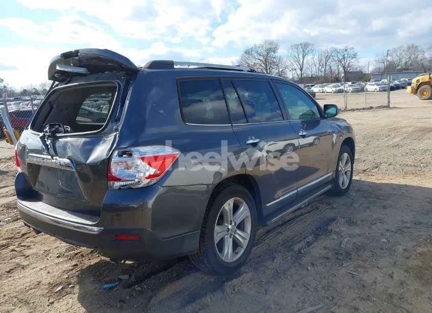 Photo 4 of 2013 Toyota Highlander LIMITED V6 (VIN 5TDYK3EH6DS116853)