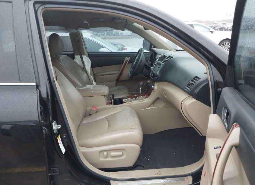 Photo 5 of 2013 Toyota Highlander LIMITED V6 (VIN 5TDYK3EH6DS119669)