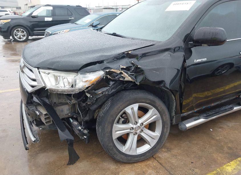 Photo 6 of 2013 Toyota Highlander LIMITED V6 (VIN 5TDYK3EH6DS119669)