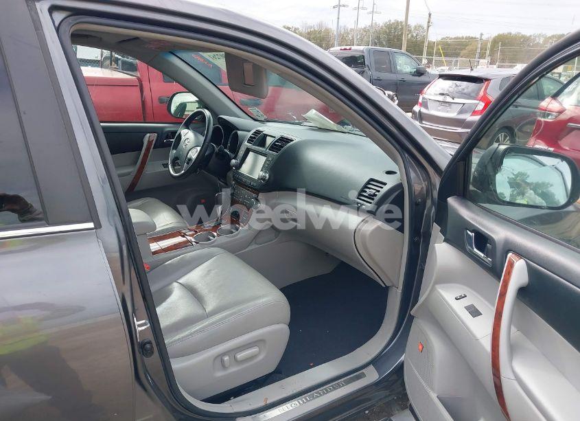 Photo 5 of 2012 Toyota Highlander LIMITED V6 (VIN 5TDYK3EH7CS052787)