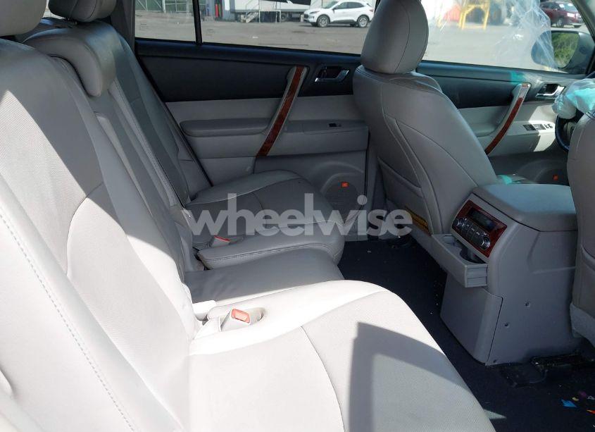 Photo 8 of 2012 Toyota Highlander LIMITED (VIN 5TDYK3EH7CS053597)