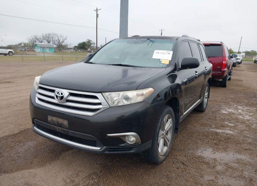 Photo 2 of 2013 Toyota Highlander LIMITED V6 (VIN 5TDYK3EH7DS115503)