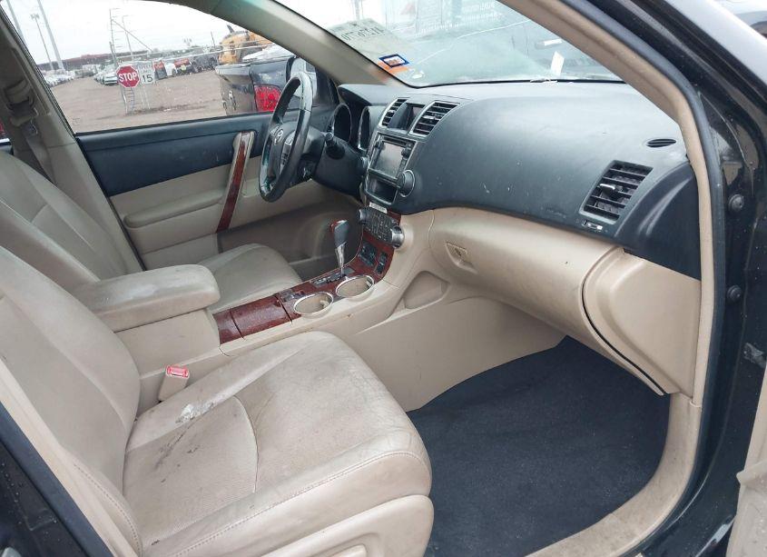 Photo 5 of 2013 Toyota Highlander LIMITED V6 (VIN 5TDYK3EH7DS115503)