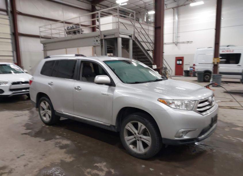 2013 Toyota Highlander LIMITED V6 (VIN 5TDYK3EH8DS112917) main photo