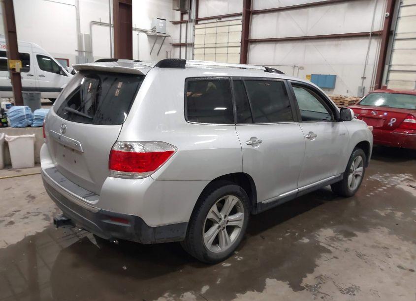 Photo 4 of 2013 Toyota Highlander LIMITED V6 (VIN 5TDYK3EH8DS112917)