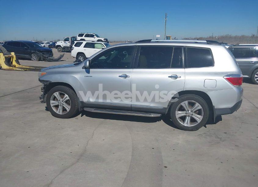 Photo 15 of 2013 Toyota Highlander LIMITED V6 (VIN 5TDYK3EH8DS115736)