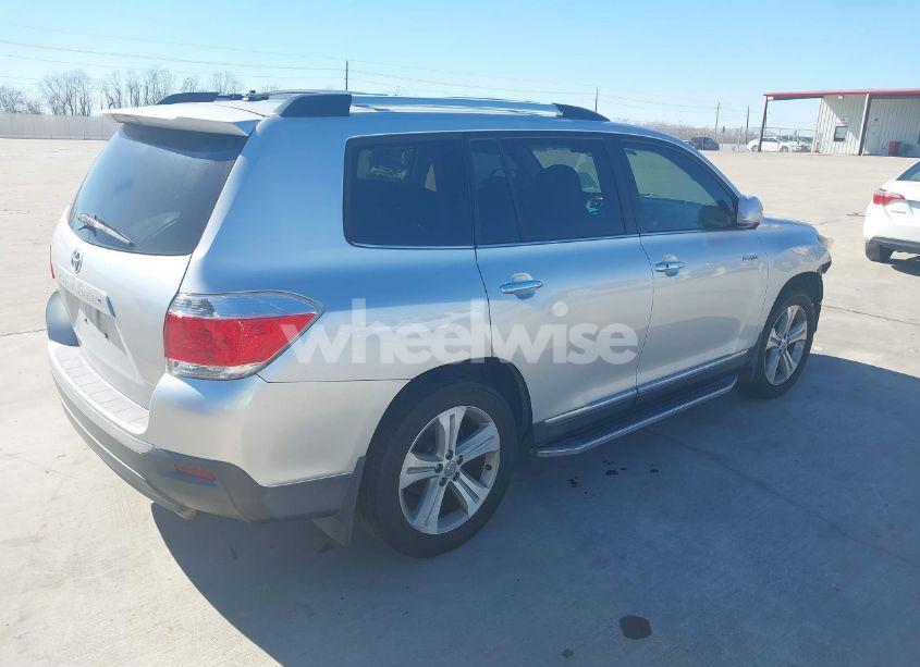 Photo 4 of 2013 Toyota Highlander LIMITED V6 (VIN 5TDYK3EH8DS115736)