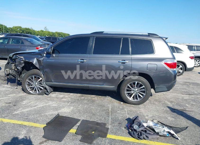 Photo 14 of 2013 Toyota Highlander LIMITED V6 (VIN 5TDYK3EH8DS128020)