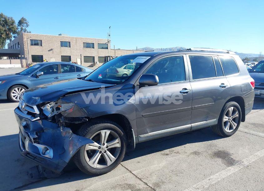 Photo 2 of 2013 Toyota Highlander LIMITED V6 (VIN 5TDYK3EH9DS105684)