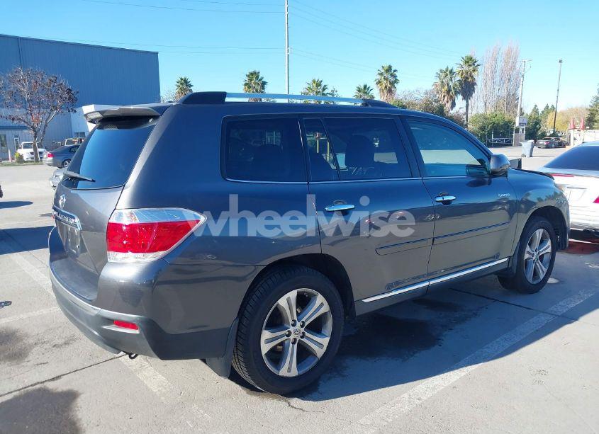 Photo 4 of 2013 Toyota Highlander LIMITED V6 (VIN 5TDYK3EH9DS105684)