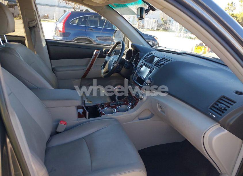 Photo 5 of 2013 Toyota Highlander LIMITED V6 (VIN 5TDYK3EH9DS105684)
