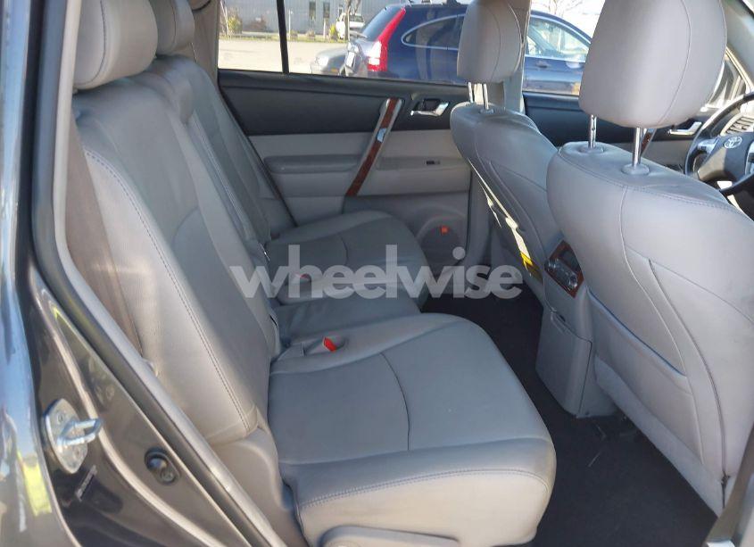 Photo 8 of 2013 Toyota Highlander LIMITED V6 (VIN 5TDYK3EH9DS105684)